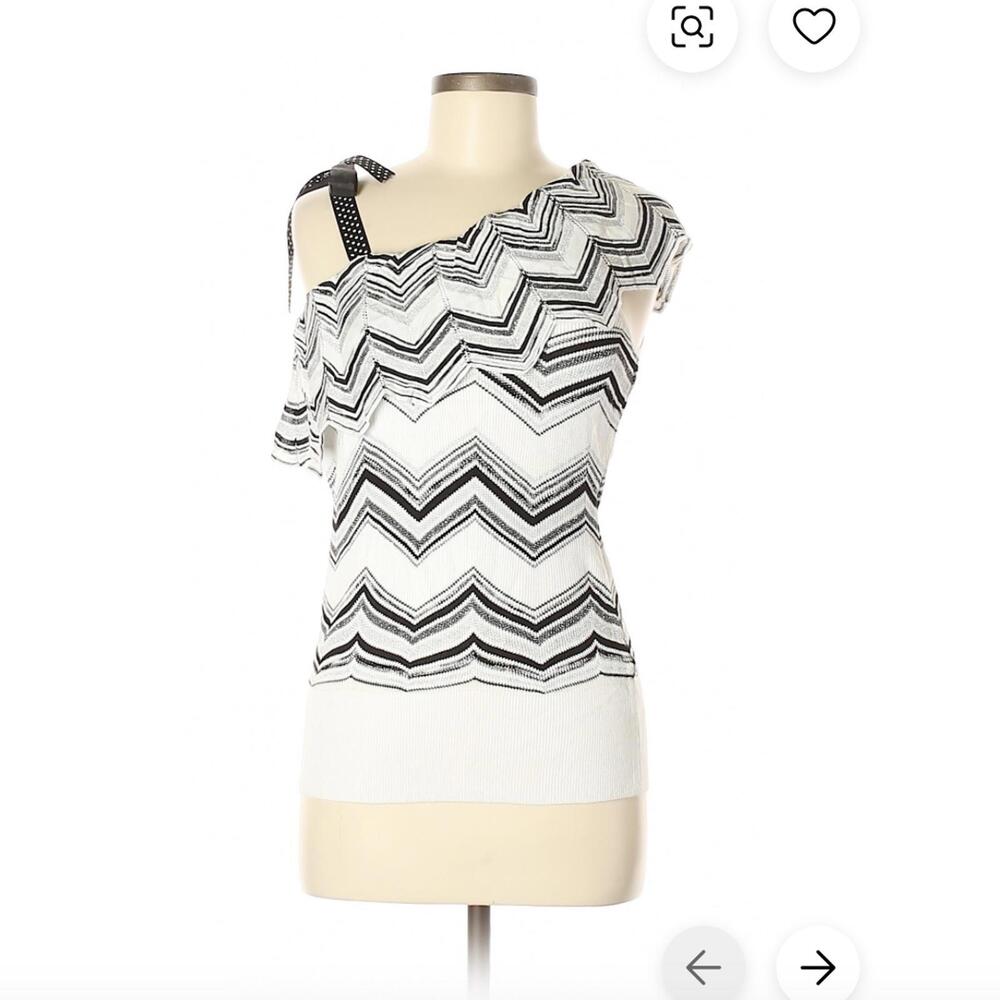 Women’s One-Shoulder Chevron Knit Top - Black & White